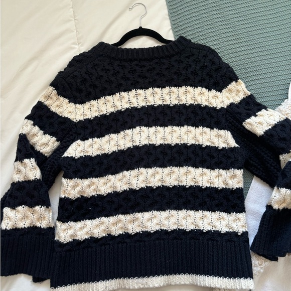 Chunky Knit Sweater - Picture 2 of 3